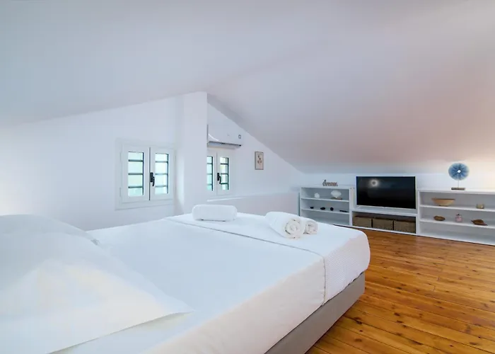 Joanie's Dream * Danilia